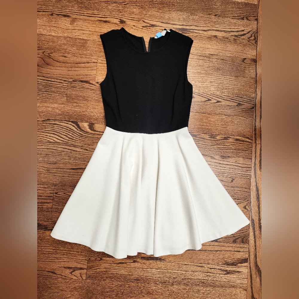 Diane Von Furstenburg dress size 4